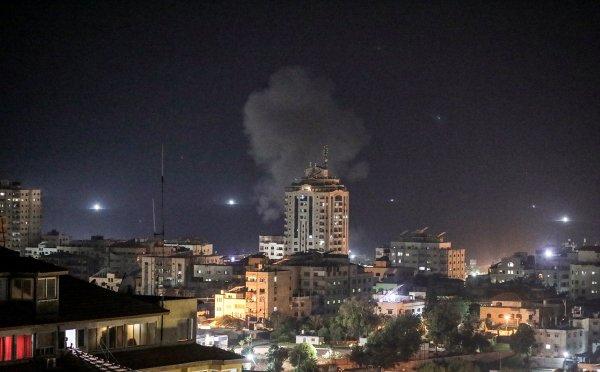 İsrail'in saldırısında hamile anne ve bebeği şehit oldu