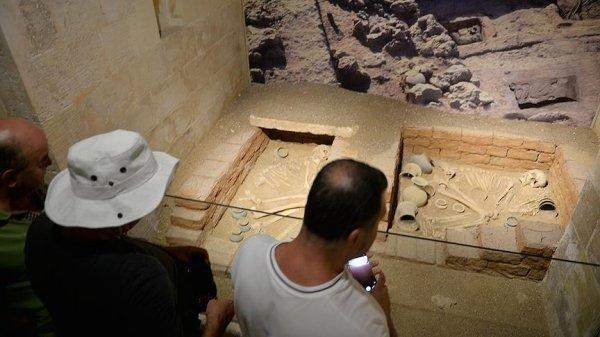 Dünyanın en eski aşıkları müzede sergilenecek