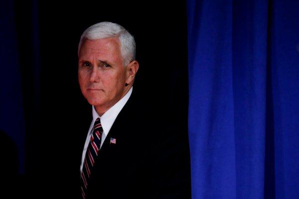 Mike Pence'den Brunson tehdidi