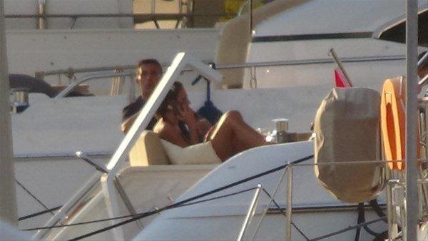 Emina Jahovic Mustafa Sandal'ı azarladı