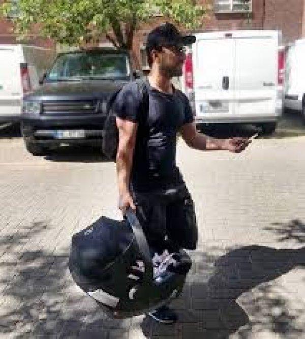 Tarkan kızına ev aldı