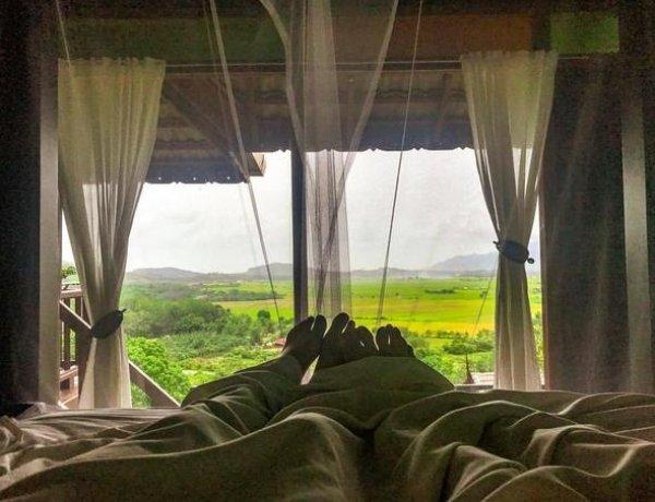 Burcu Biricik eşiyle Uzak Doğu'da