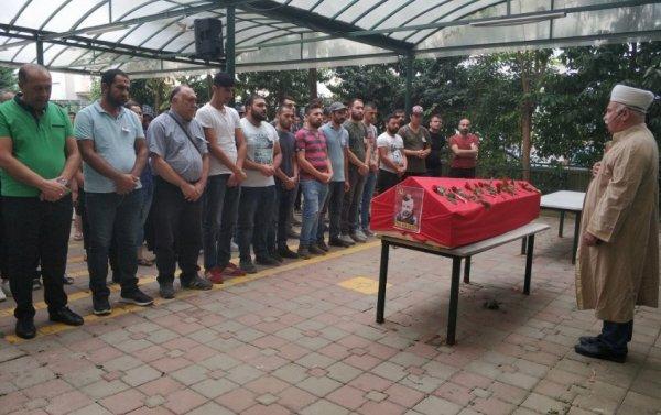 Terörist cenazesinde polise saldırı