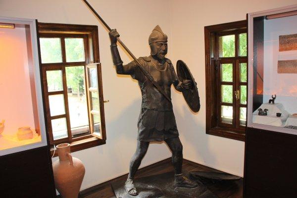 İlk tarak ve kartvizitler görenleri şaşırtıyor