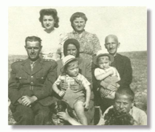 Cüneyt Arkın kimdir