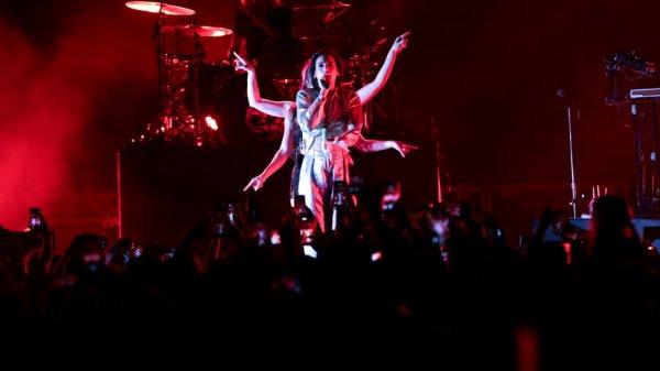 Dua Lipa Antalya'da konser verdi