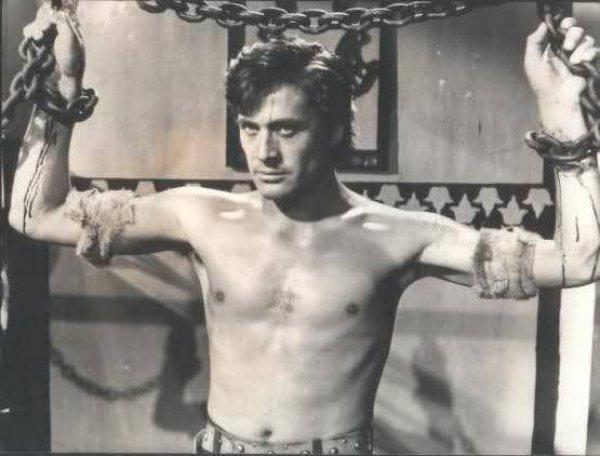 Cüneyt Arkın nasıl bir hayat yaşadı