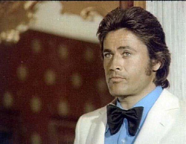 Cüneyt Arkın nasıl bir hayat yaşadı