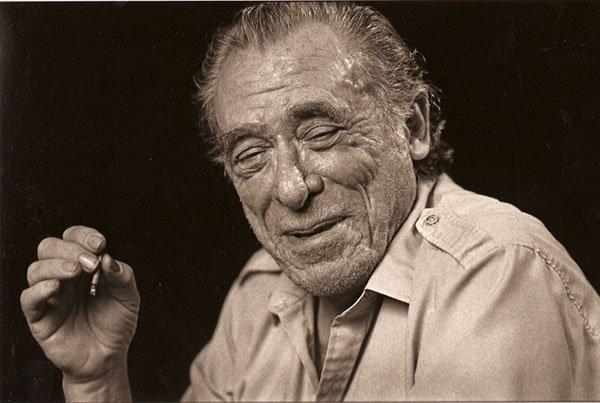 Charles Bukowski'den insani duygular üzerine 15 alıntı