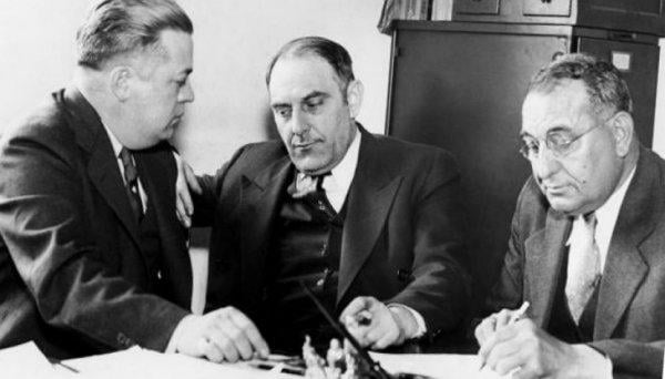 Eyfel Kulesi’ni iki kere satan adamın hikayesi