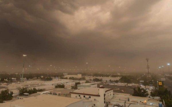 Hacı adayları Arafat yolunda fırtınaya yakalandı