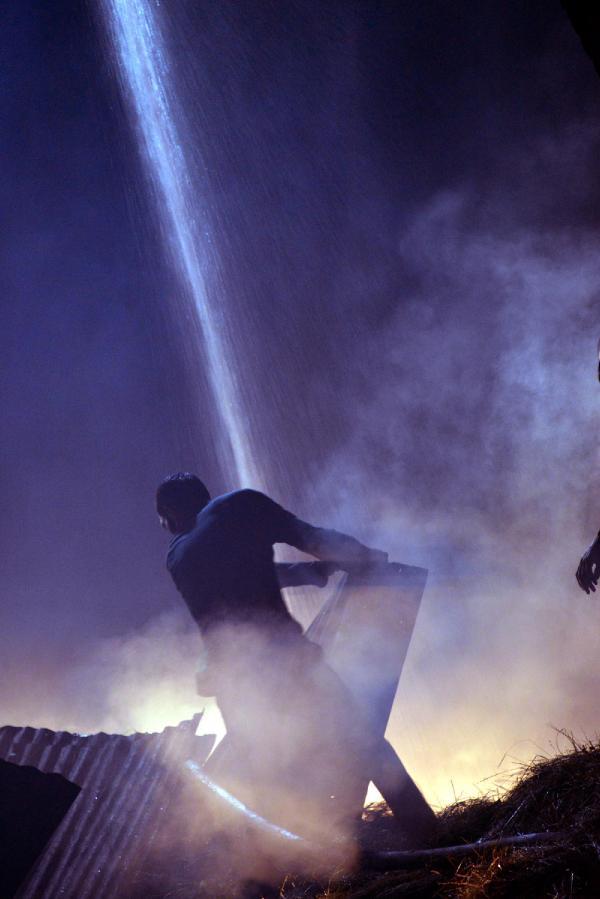 Erzurum'da köy yangını: 25 büyükbaş hayvan telef oldu