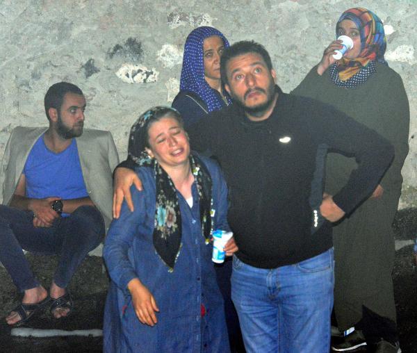 Erzurum'da köy yangını: 25 büyükbaş hayvan telef oldu