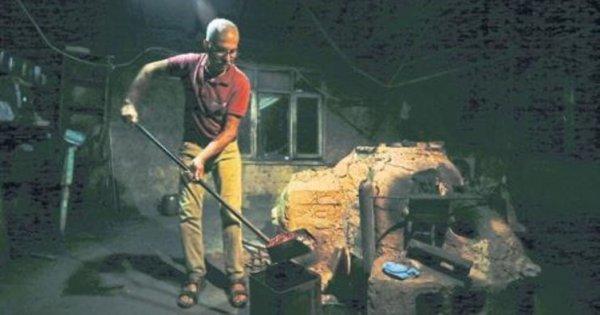 43 yıldır camdan nazar boncuğu yapıyor