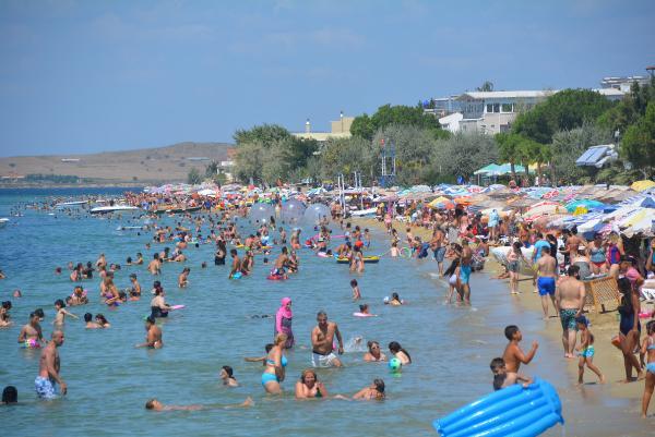 8 bin yatak kapasiteli Avşa'ya 150 bin tatilci gitti