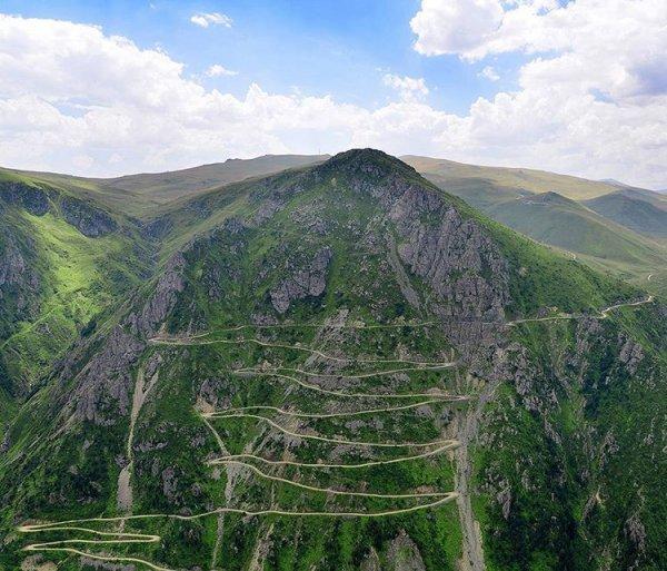 Bu yollardan geçmek cesaret ister