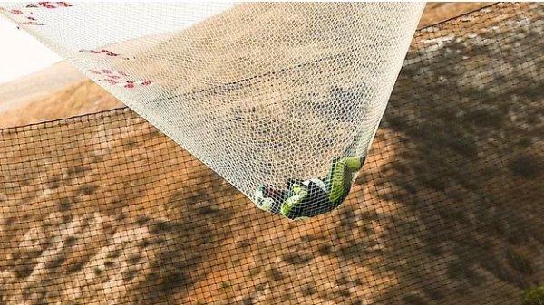 7 bin 620 metreden paraşütsüz atlayış