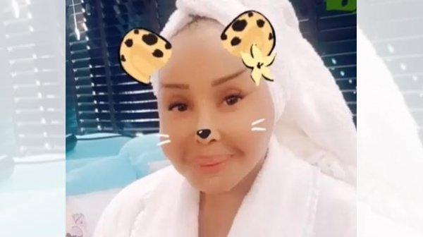 Bülent Ersoy'dan bornozlu paylaşım