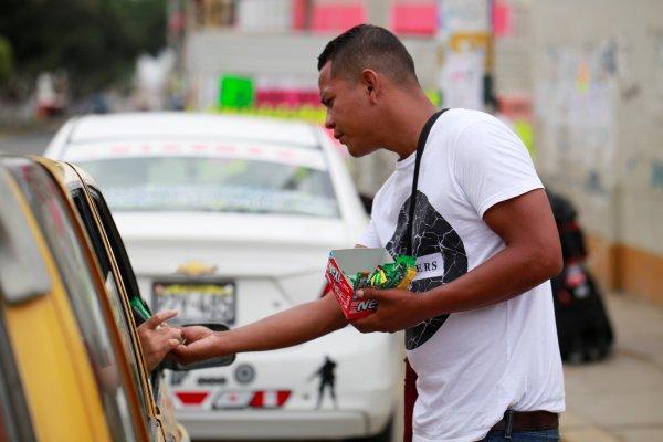 Venezuela'da halk yoksulluk nedeniyle göç ediyor