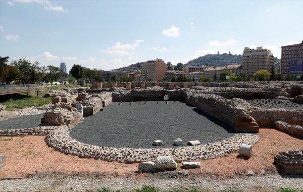 Roma Hamamı tarihe ışık tutuyor