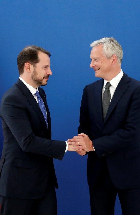 Bakan Albayrak'tan Fransa'da kritik zirve