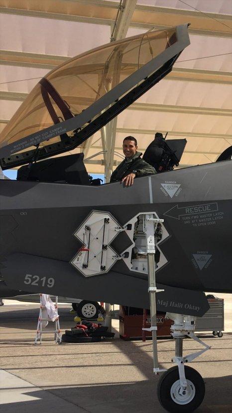 Türk pilot F-35 ile ilk uçuşu yaptı