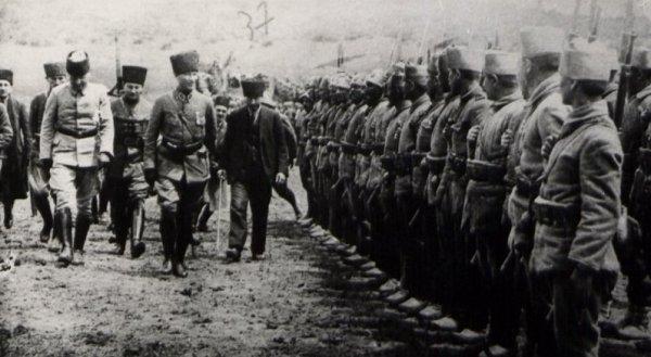 30 Ağustos’un 33 kumandanı