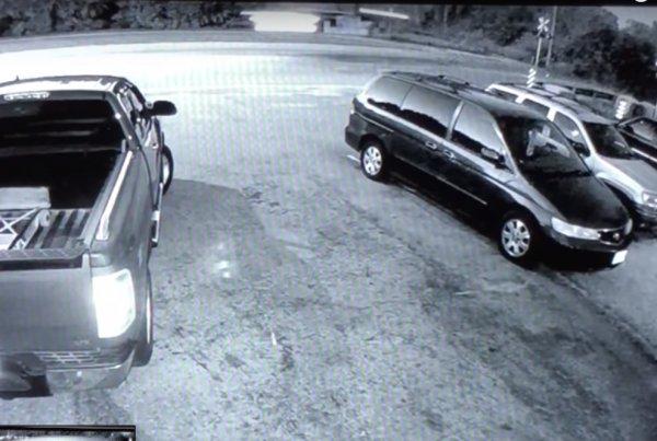 Tesla aracının metrelerce uçtuğu anlar