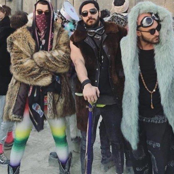 Oğulcan Engin tayt giydi