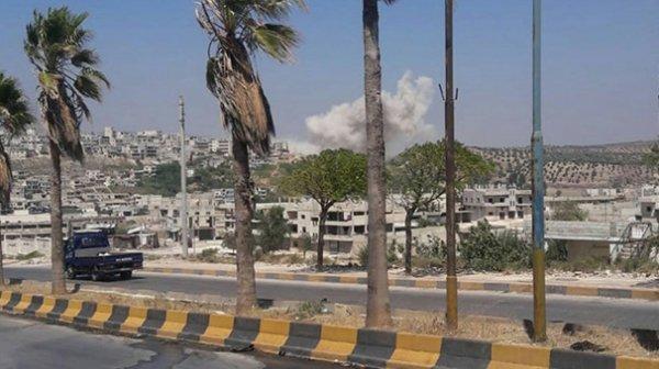 Rusya İdlib'e saldırı düzenledi