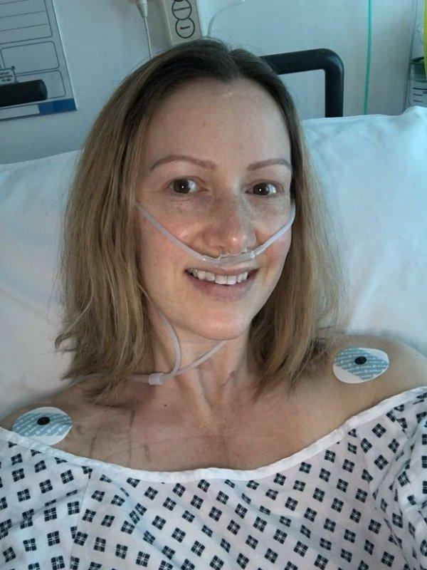 Kanser hastası BBC spikeri görevine devam edecek