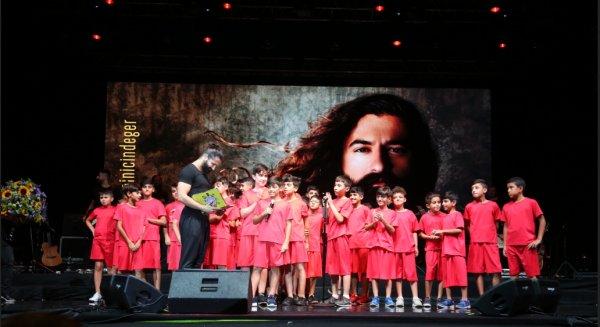 Koray Avcı'yı yağmur bile durduramadı