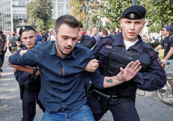 Rusya'da emeklilik yaşı protestosu