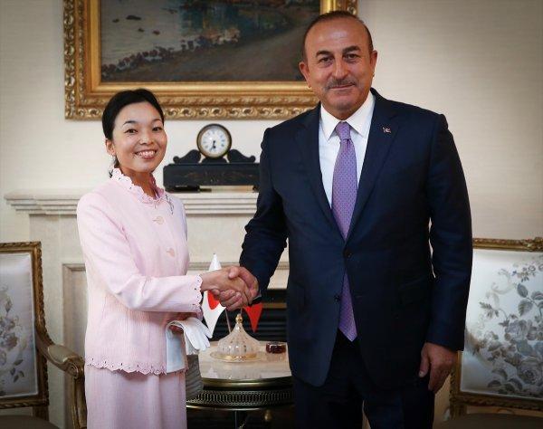 Japonya Prensesi Akiko Mikasa'dan ay-yıldızlı oje