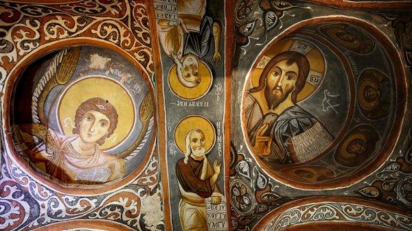 Bin yıllık fresklere özel koruma