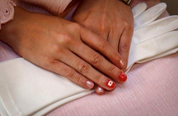 Japonya Prensesi Akiko Mikasa'dan ay-yıldızlı oje