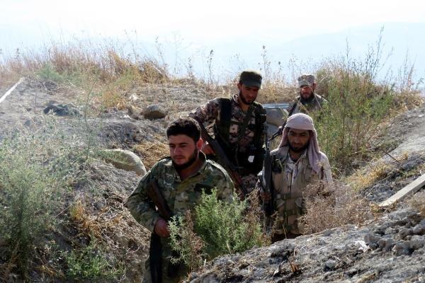 İdlib’de muhalifler, kara harekatına karşı eli tetikte bekliyor