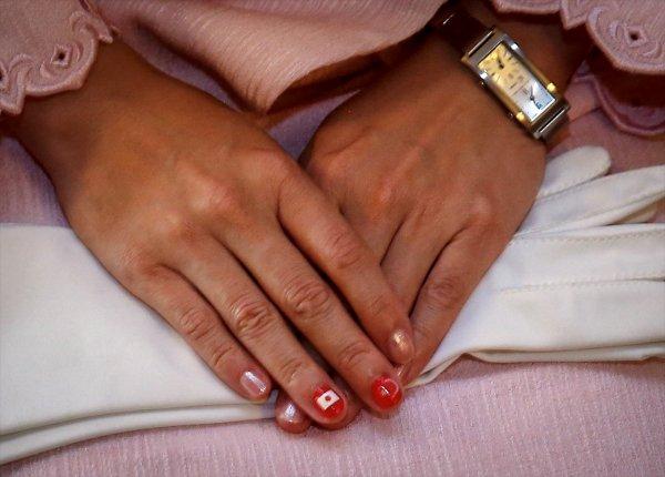 Japonya Prensesi Akiko Mikasa'dan ay-yıldızlı oje