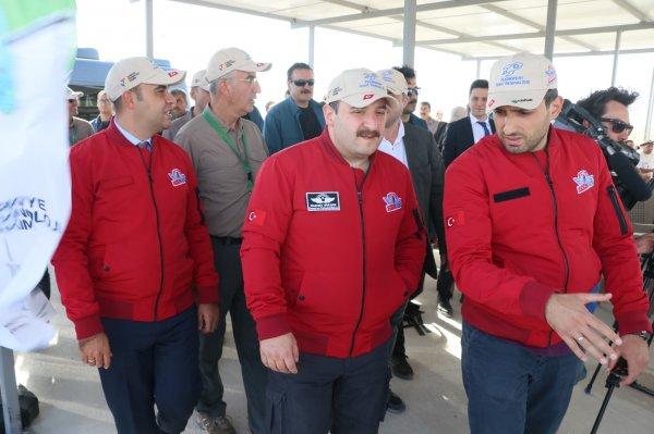 Bakan Varank, roket yarışlarını izledi