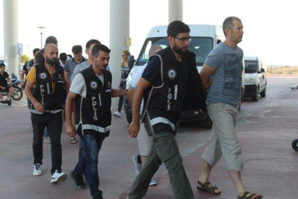 Midilli Adası'na kaçmak isteyen 4 FETÖ'cü tutuklandı