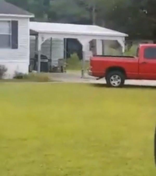 ABD'liler evlerini arabalarına sabitledi