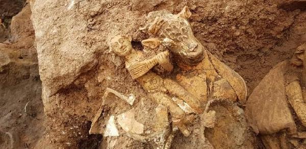 Bereket Tanrısı Dionysos'un  heykeli bulundu