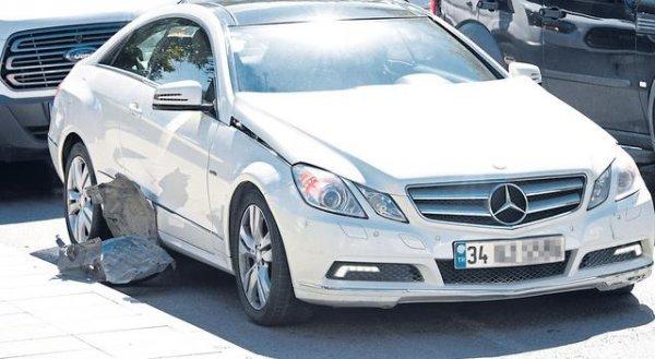 Defne Samyeli yolda kaldı