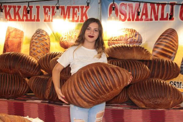 Kebap dumanı nedeniyle Mehmet Erdem konseri iptal edildi