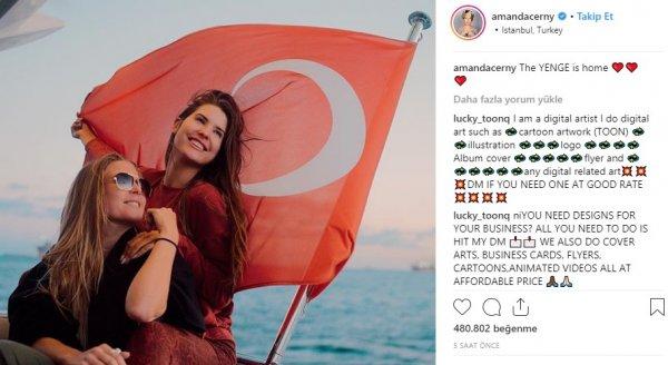 Amanda Cerny İstanbul'da
