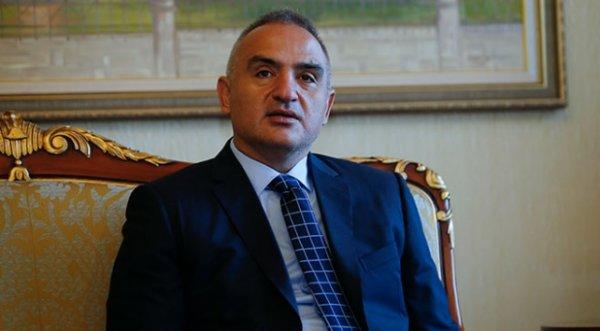 Bakan Ersoy yönetmen Ertem Eğilmez'i andı