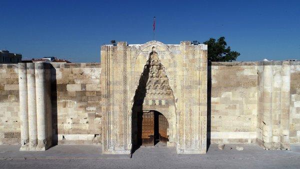 Konukseverliğin adı: Kervansaraylar