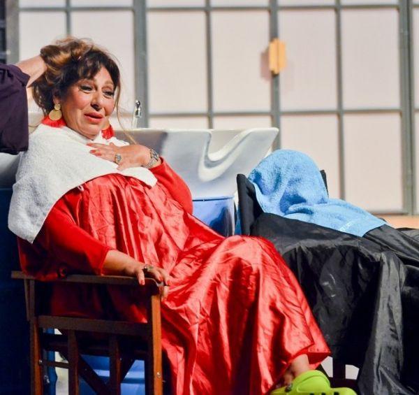 Melek Baykal hastaneye kaldırıldı