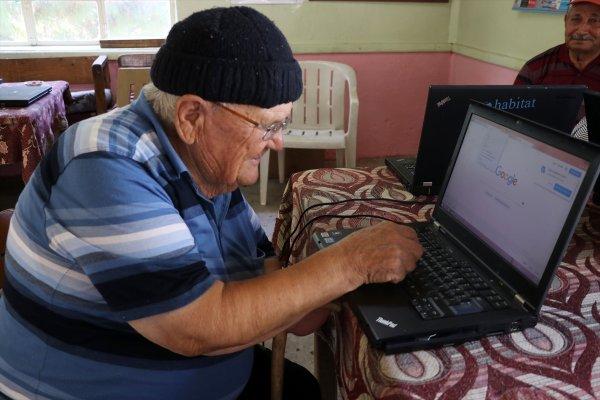 Mahalle kıraathanesinde internetle tanıştılar