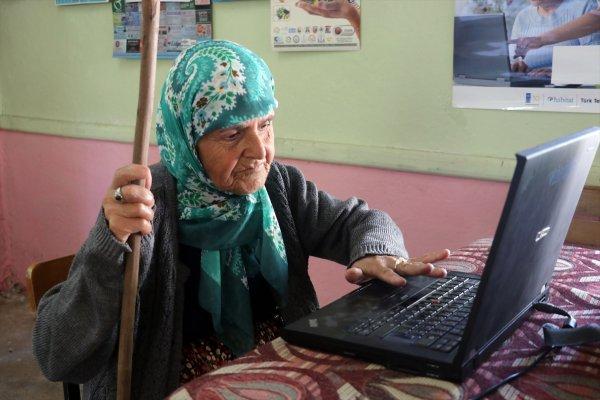 Mahalle kıraathanesinde internetle tanıştılar